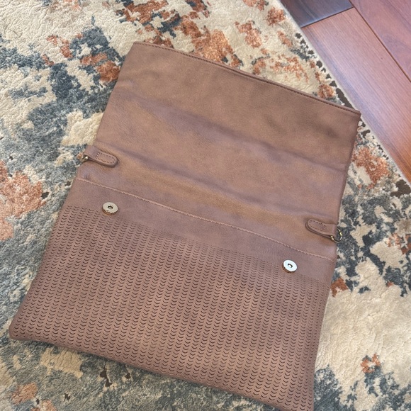 Moda Luxe Textured Brown Clutch - Picture 4 of 8